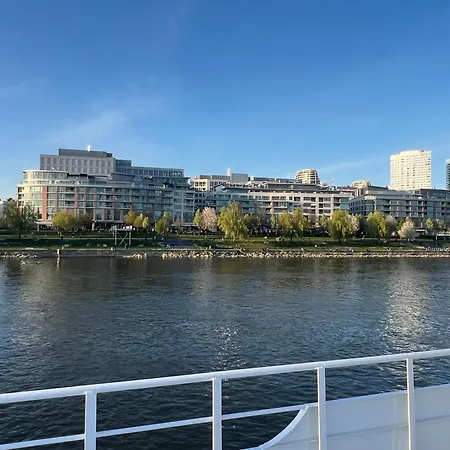 River Front Mezonet Eurovea Bratislava Exterior photo