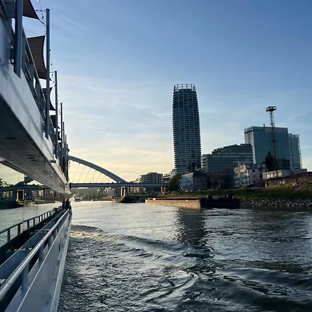 River Front Mezonet Eurovea Bratislava Exterior photo