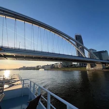 River Front Mezonet Eurovea Bratislava Exterior photo