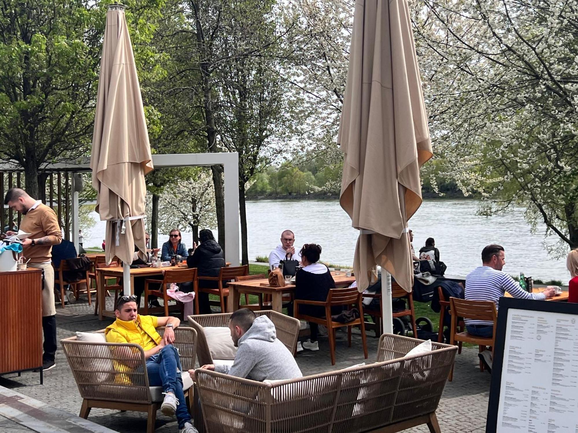 River Front Mezonet Eurovea *